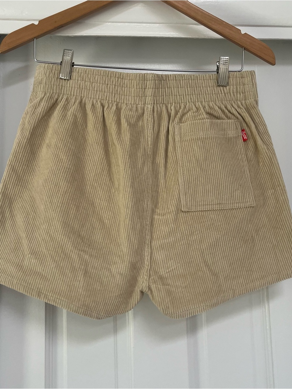 Hammies sand-colored corduroy shorts featuring a distinct retro 1970s.  Size 30” - Picture 3 of 6